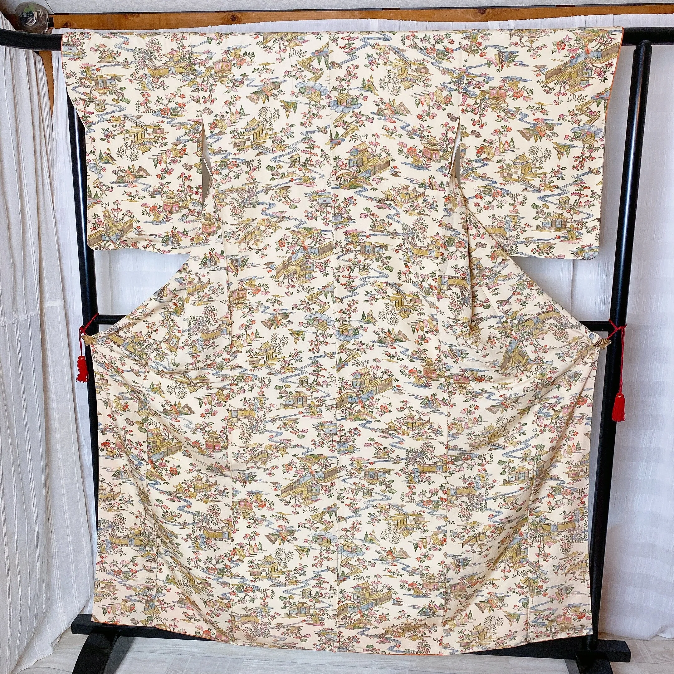 Beige Japanese Kimono, Landscape, Authentic Silk, Cream White, Vintage silk, Unique and Stand Out, Luxurious Garment, Nature