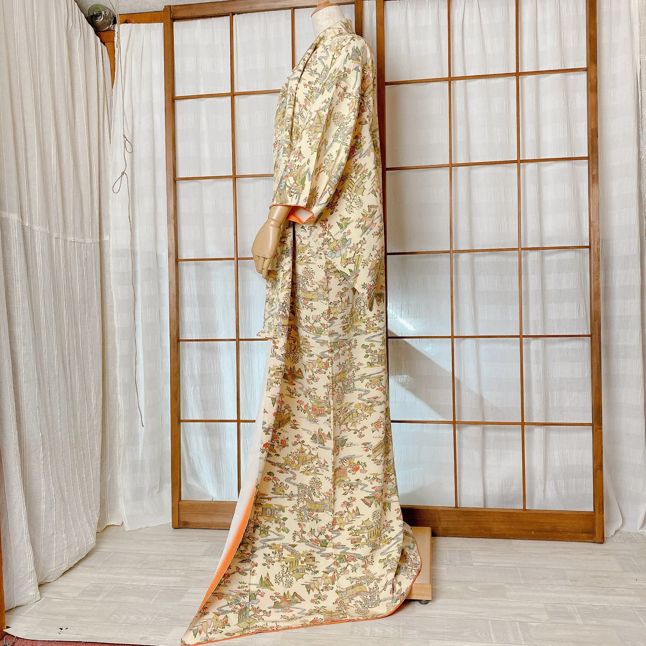 Beige Japanese Kimono, Landscape, Authentic Silk, Cream White, Vintage silk, Unique and Stand Out, Luxurious Garment, Nature
