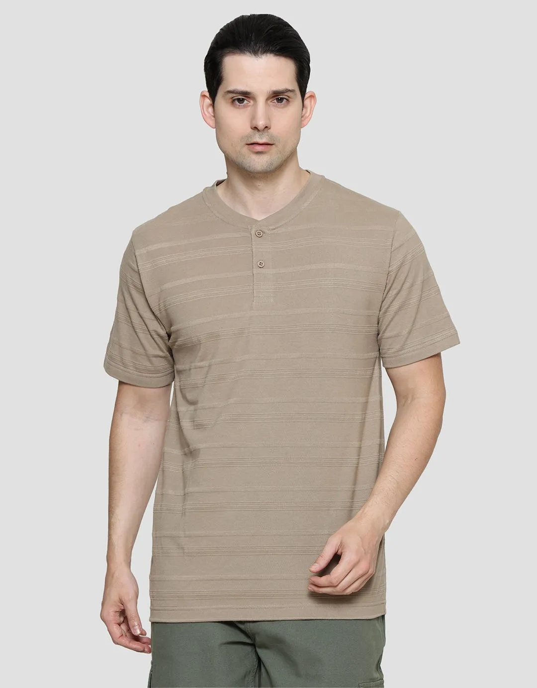 Cole Fancy Solid Kaos Henley Lengan Pendek Pria