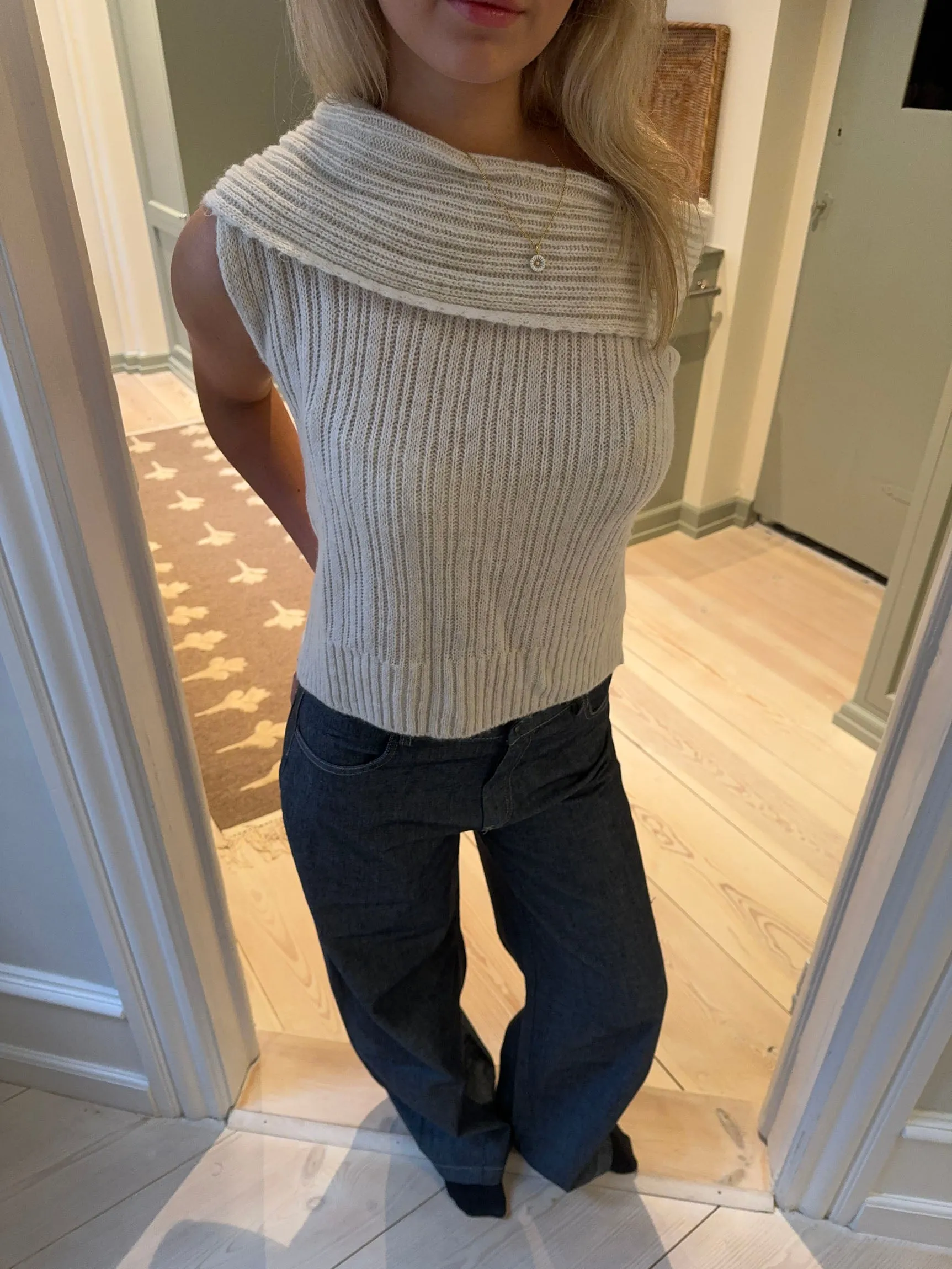 Elinor off shoulder knitted vest - Off white
