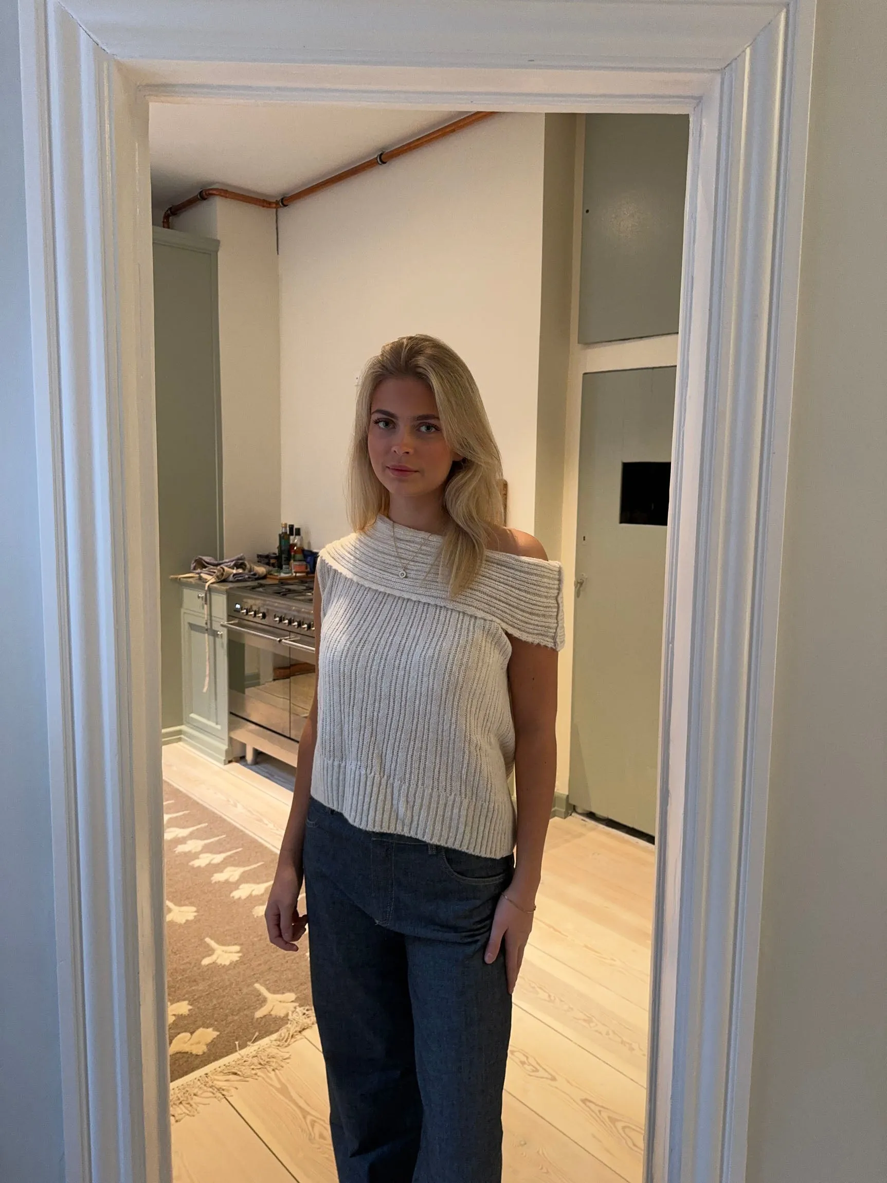 Elinor off shoulder knitted vest - Off white