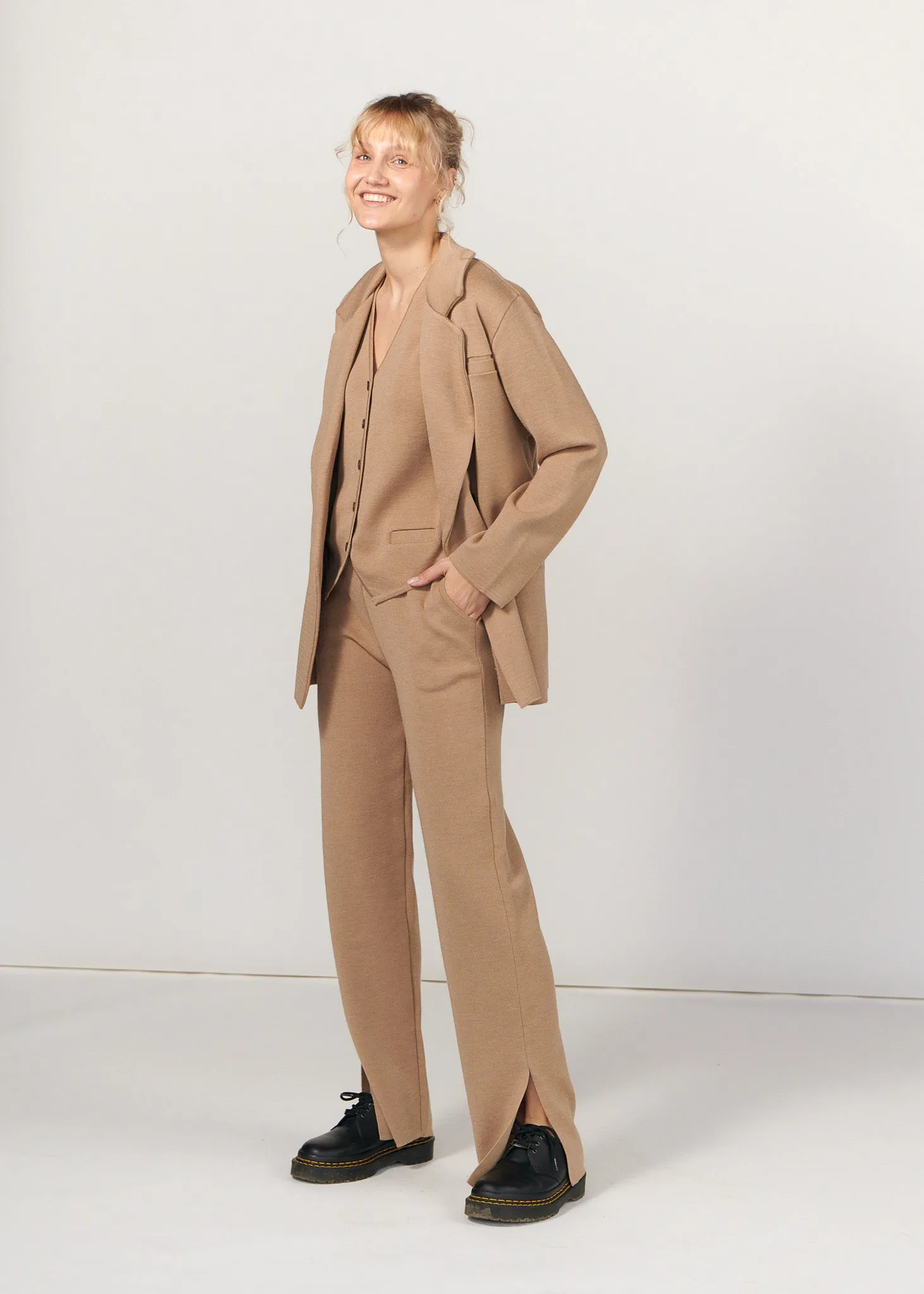 Galante Knitted 100% Merino Waistcoat Beige