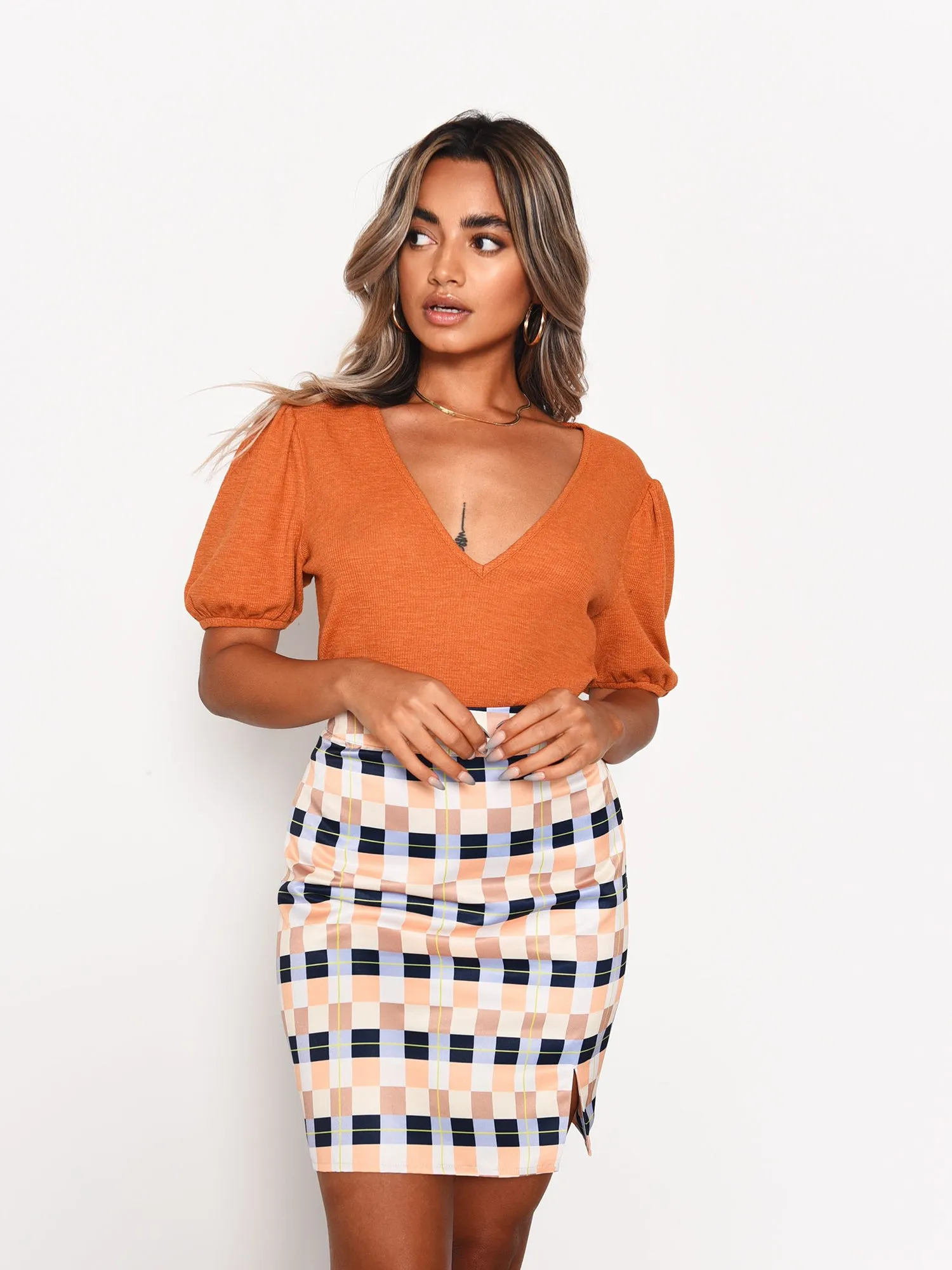 Glamorous Rust Short Volume Sleeve V-Neck Bodysuit