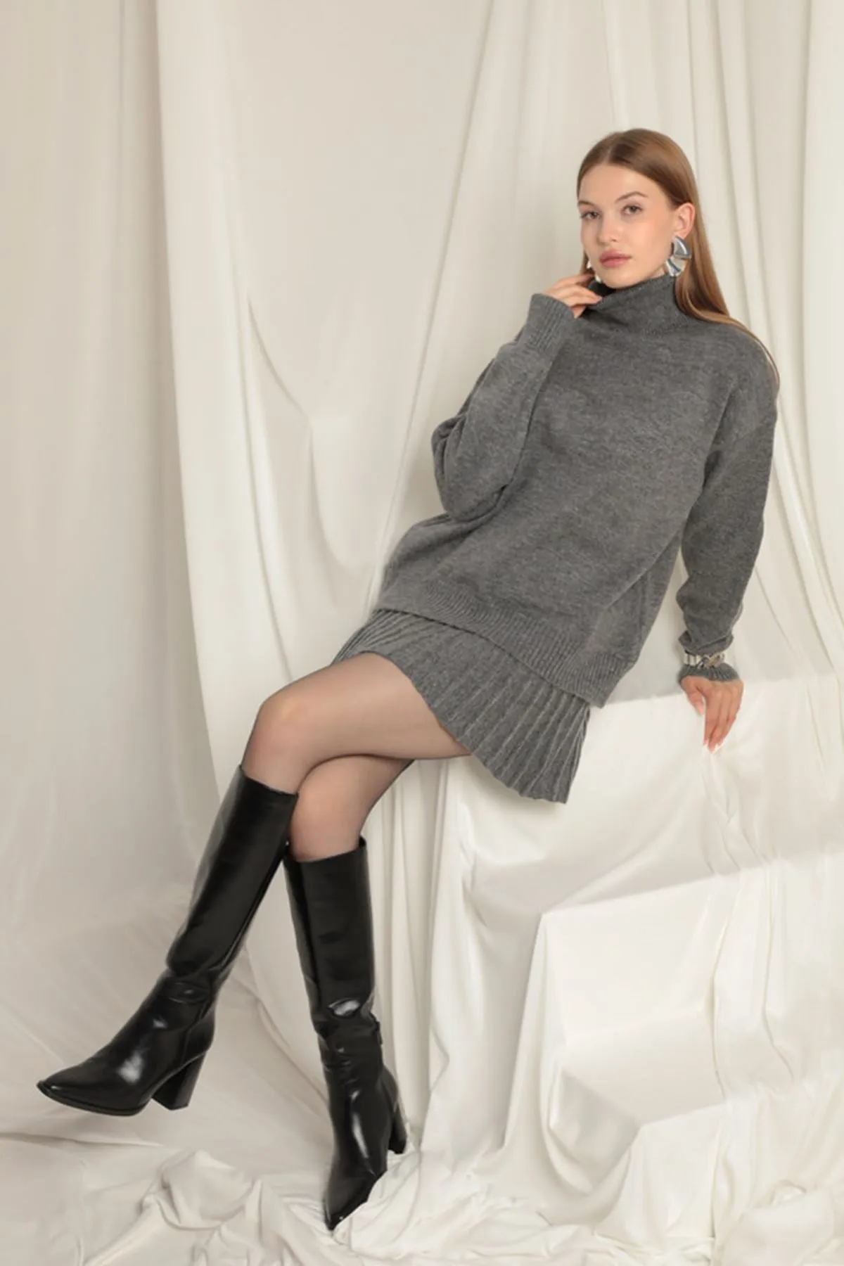 Knitwear Fabric Turtleneck Sweater Anthracite Skirt Set