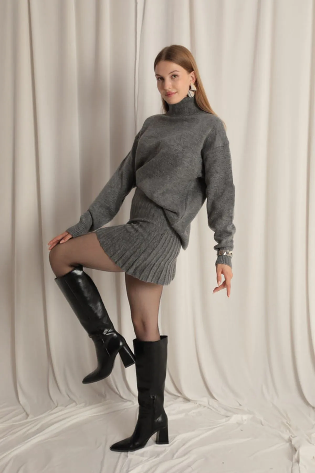 Knitwear Fabric Turtleneck Sweater Anthracite Skirt Set