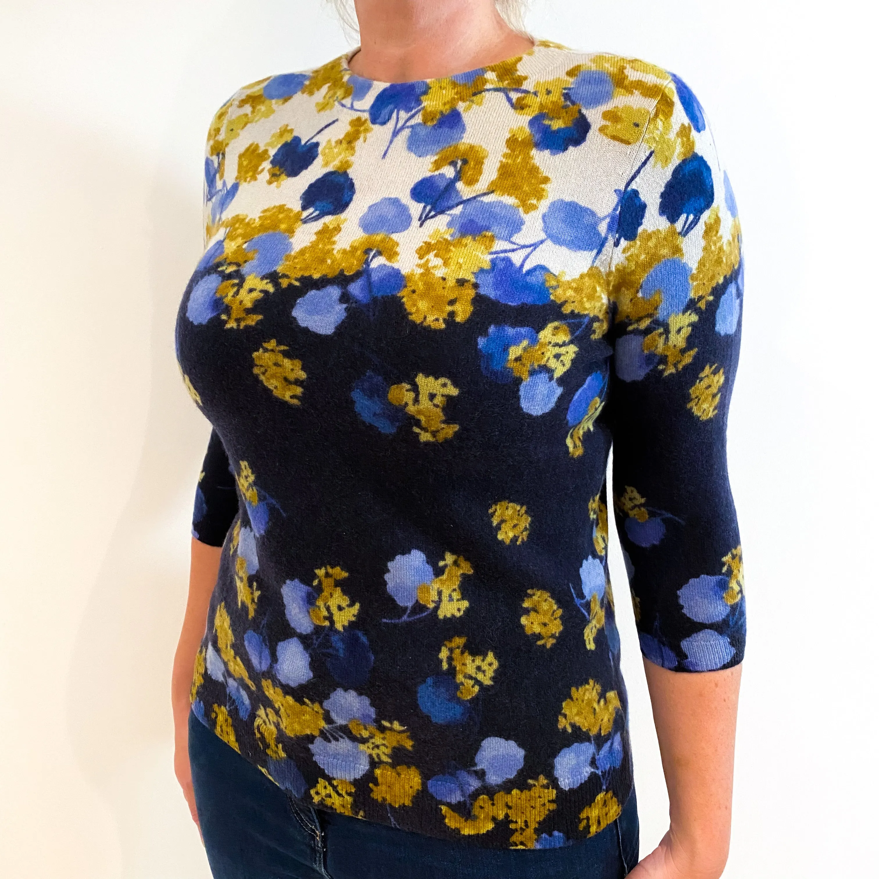 Navy Cream Floral Patterned 3/4 Sleeved Cashmere Crew Neck Jumper Large