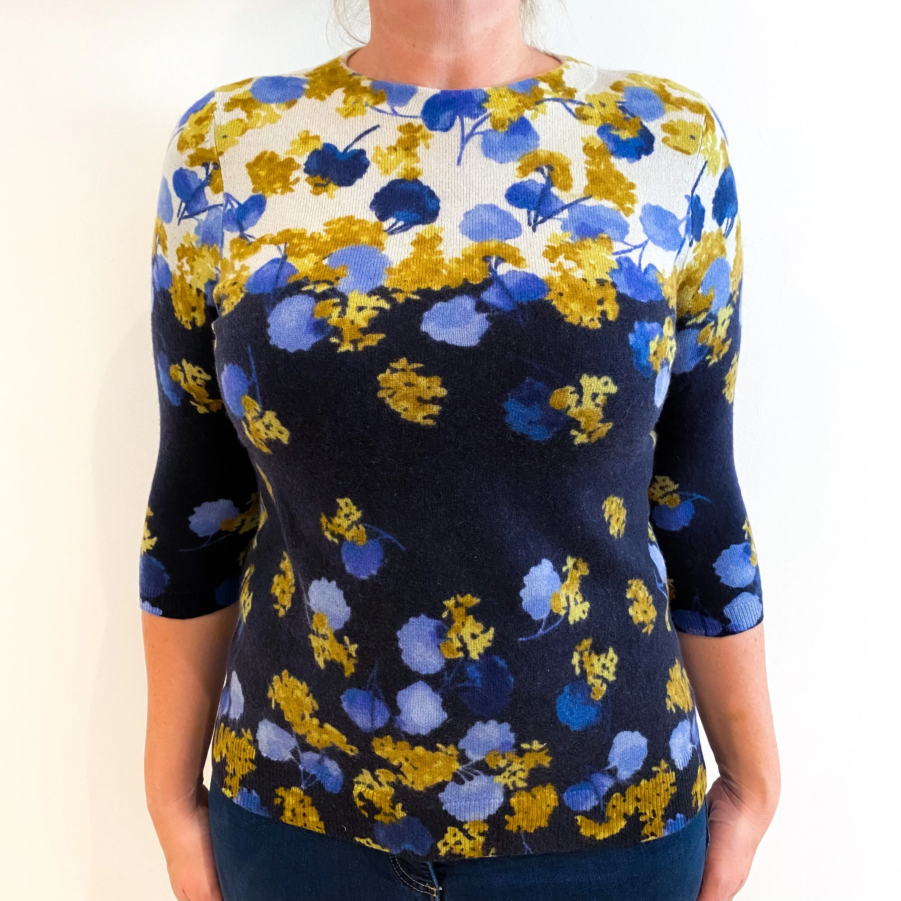 Navy Cream Floral Patterned 3/4 Sleeved Cashmere Crew Neck Jumper Large