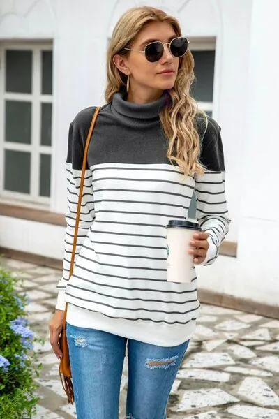 Striped Contrast Turtleneck Sweater in 5 Colors