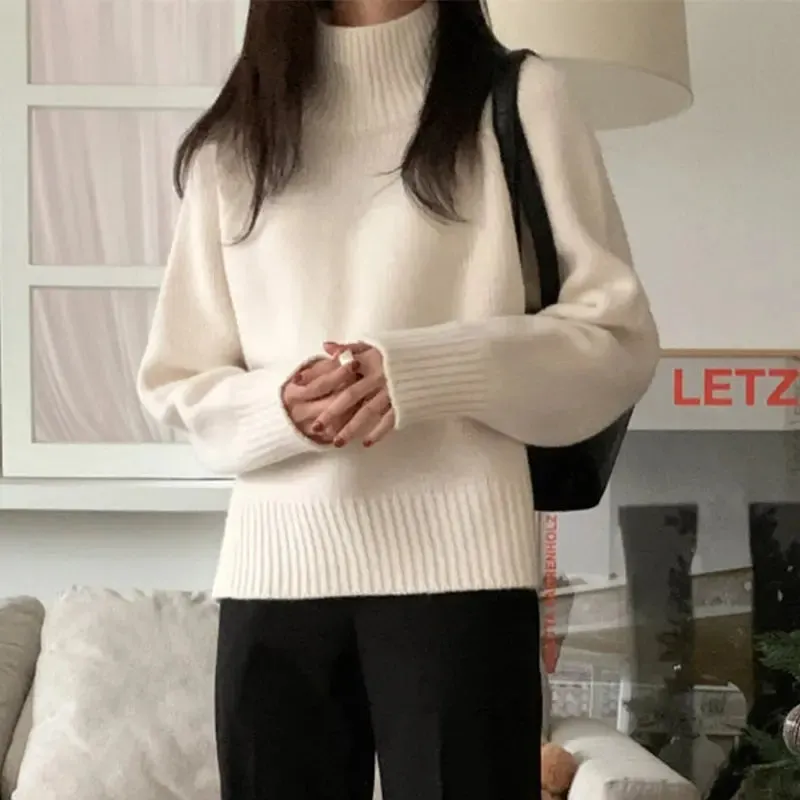 Women's turtleneck sweater